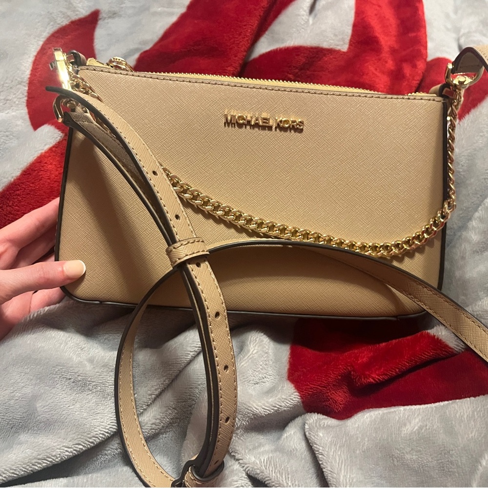 Michael Kors Jet Set Medium Saffiano Leather Crossbody